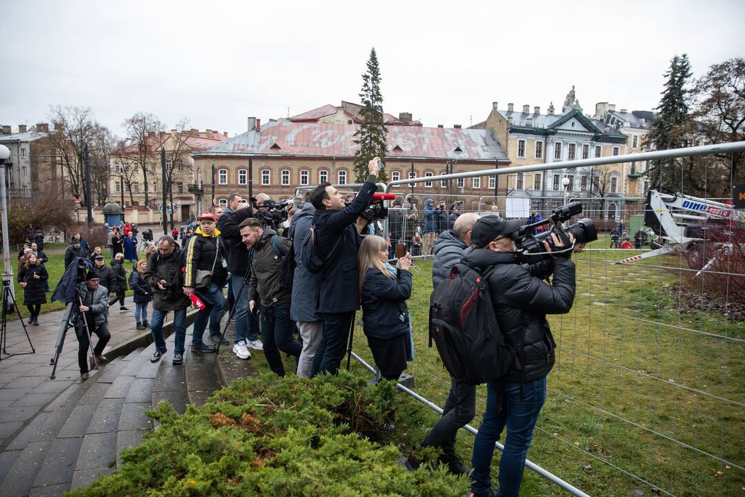 Vilniuje nukeltas P. Cvirkos paminklas