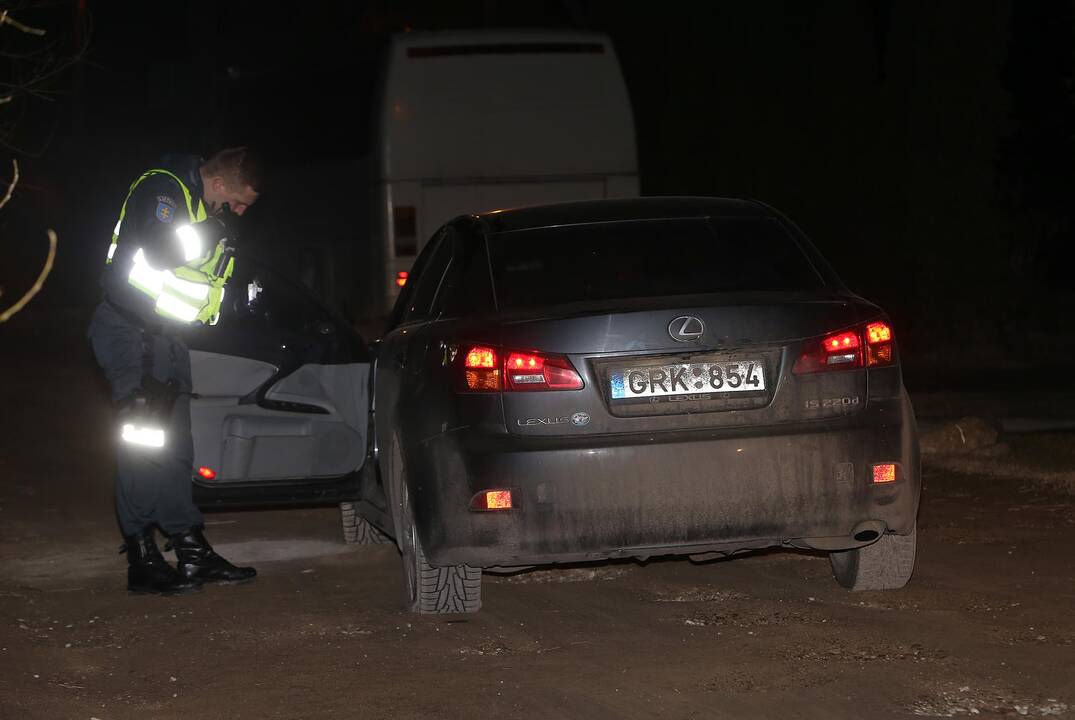 Policijai nestojusio automobilio gaudynės