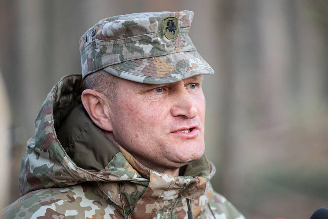 Pabradės gelbėjimo operacijos vadovo komentaras ir į poligoną vykstanti technika