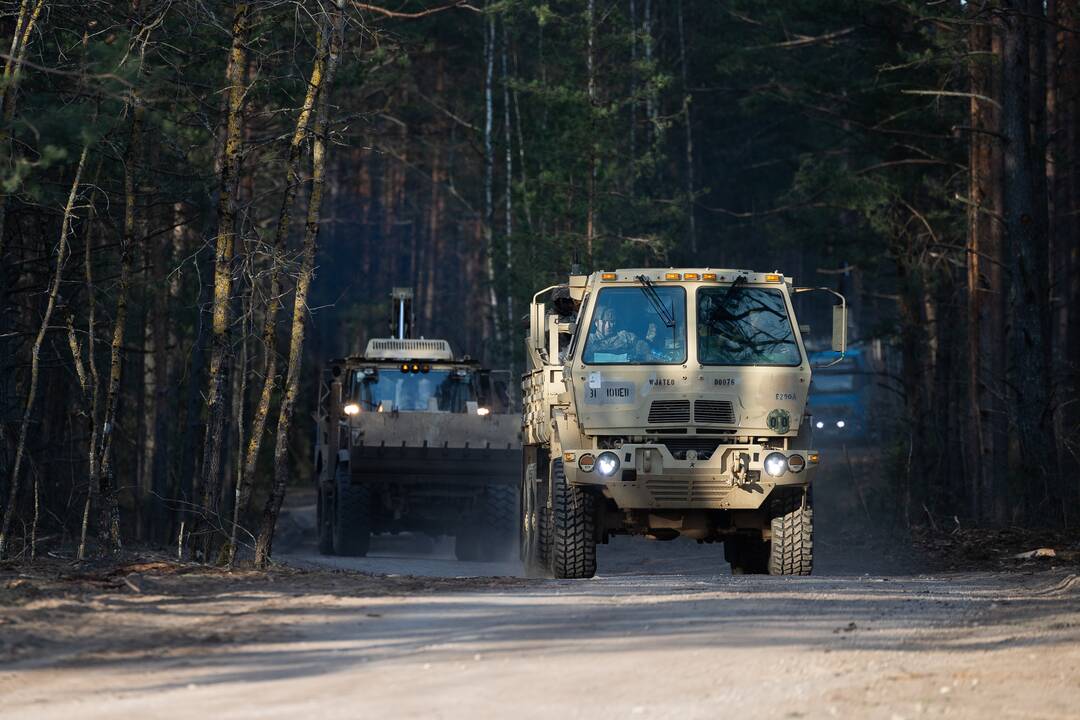 Lietuvos kariuomenė: į operacijos vietą Pabradėje atvyko padarinių likvidavimo darbo grupė