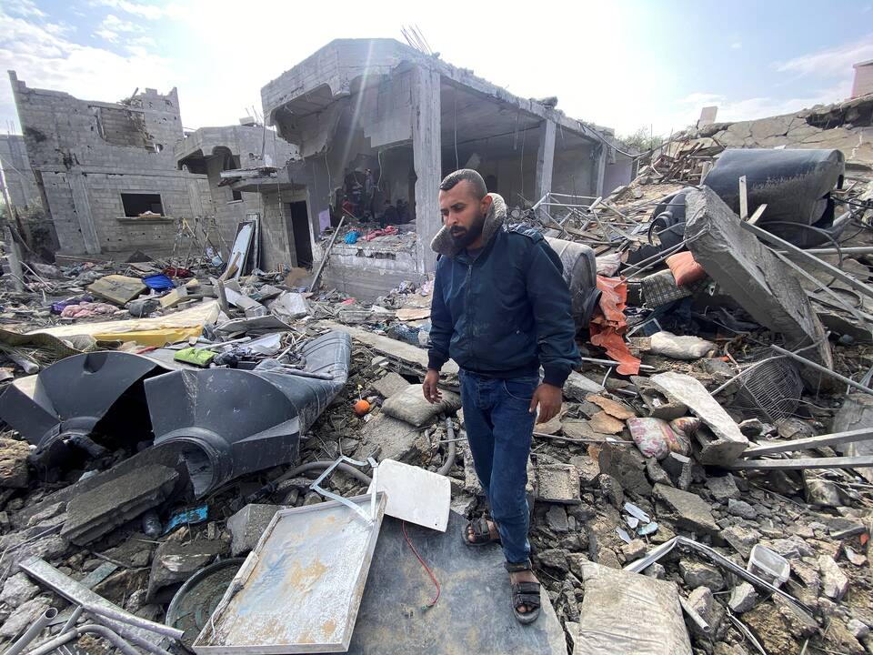 Izraelis Kalėdų dieną tęsia Gazos Ruožo bombardavimą