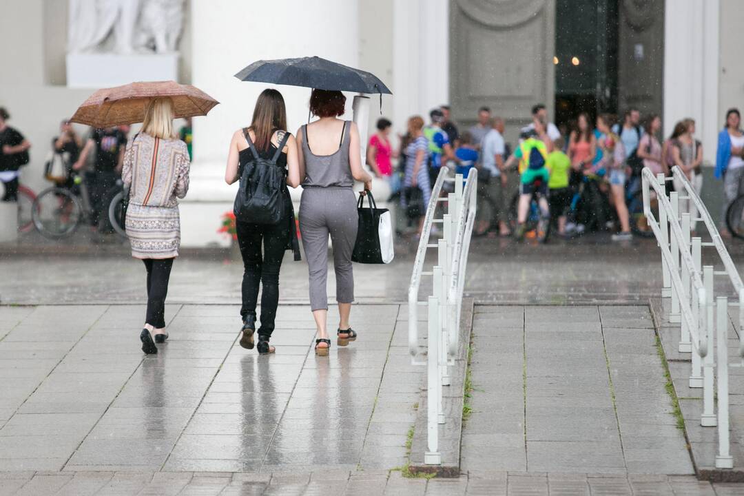 Kaip higieniniai įklotai ir tamponai gali sugadinti moters sveikatą