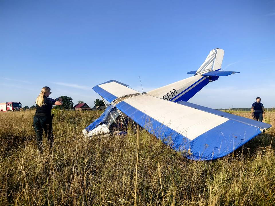 Kauno rajone nukrito nedidelis lėktuvas