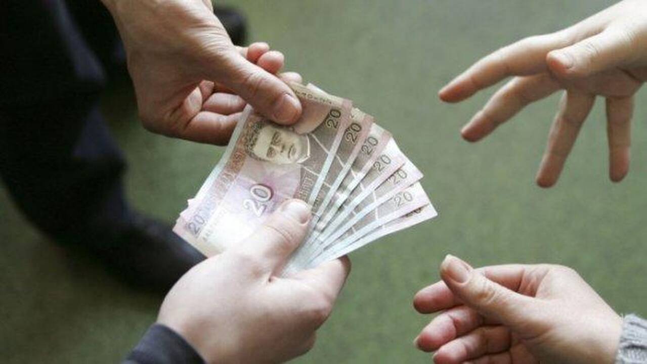 Pretenduojantiesiems į socialines pašalpas ramių metų nežada