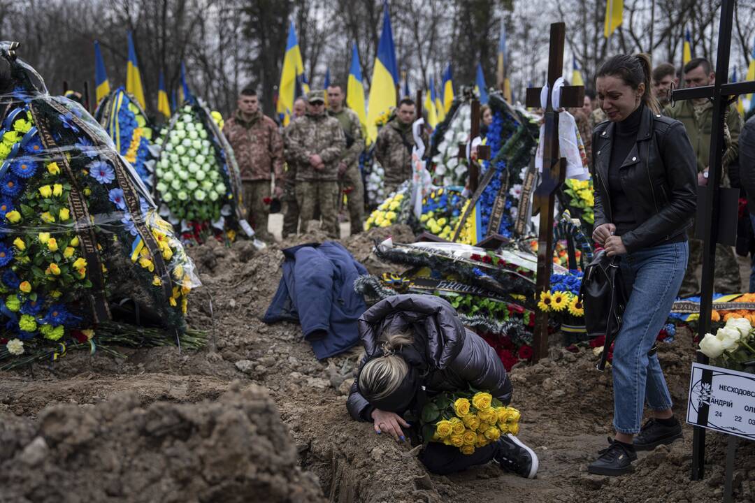 394-oji karo Ukrainoje diena