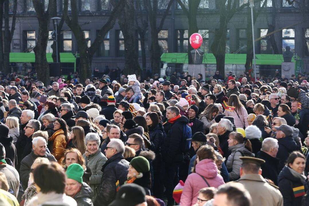 Iškilmingas šventinės dienos minėjimas Vienybės aikštėje