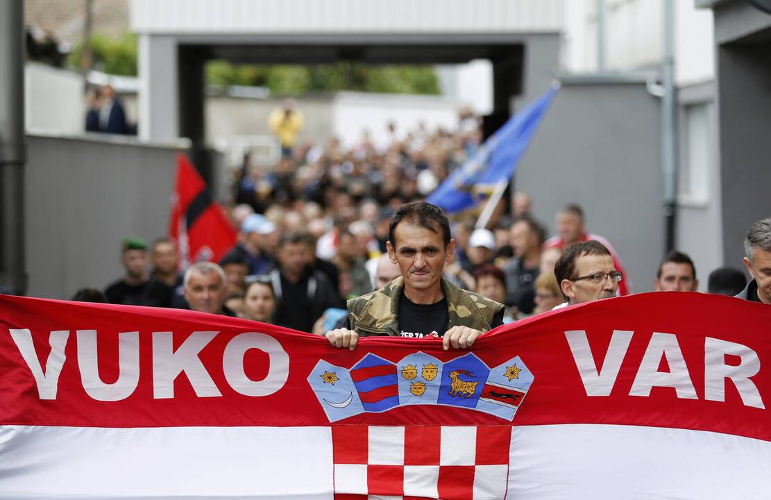 Kroatai savo teises moka ginti ir teisėtais būdais.