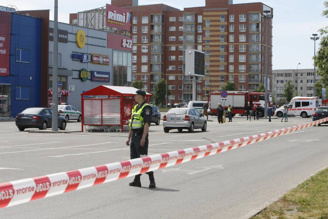 Pokštas apie bombą prekybos centre BIG kainuos tūkstančius