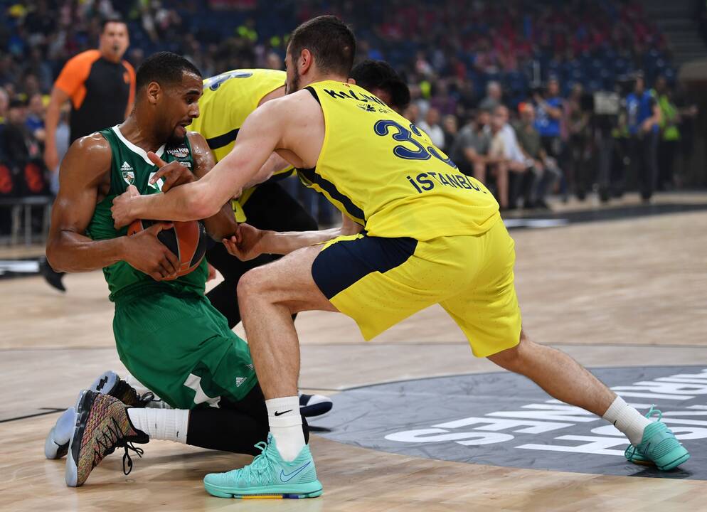 Eurolygos pusfinalis: „Žalgiris“ -  „Fenerbahce“ 67:76