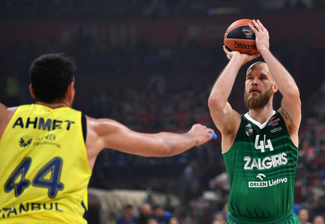 Eurolygos pusfinalis: „Žalgiris“ -  „Fenerbahce“ 67:76