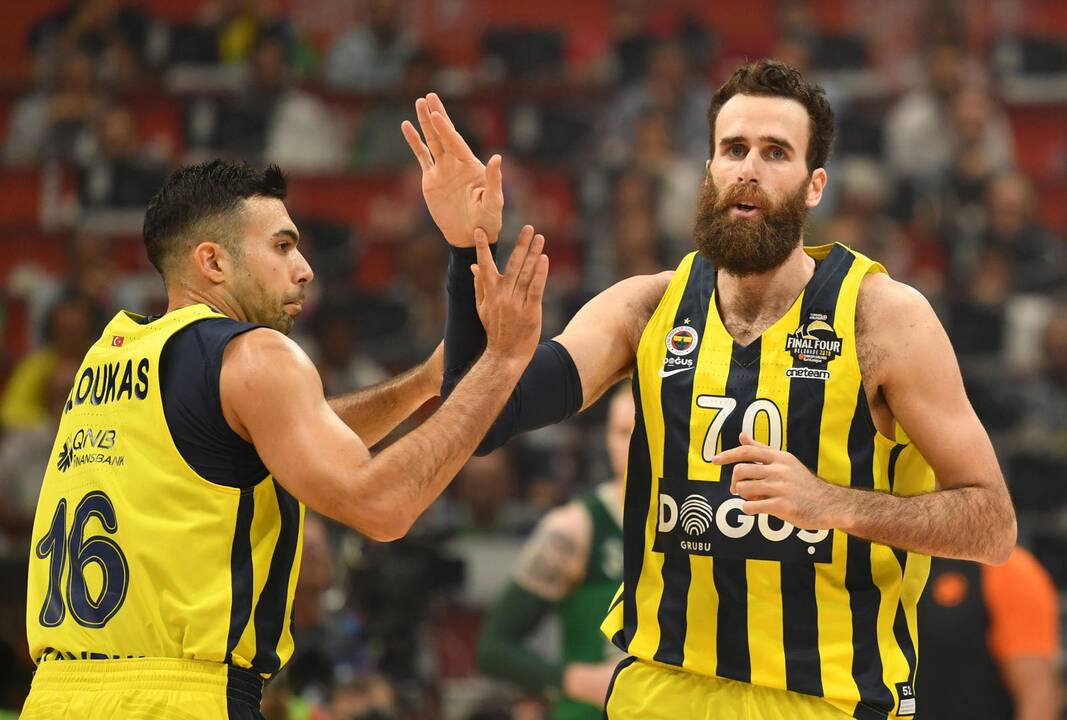 Eurolygos pusfinalis: „Žalgiris“ -  „Fenerbahce“ 67:76