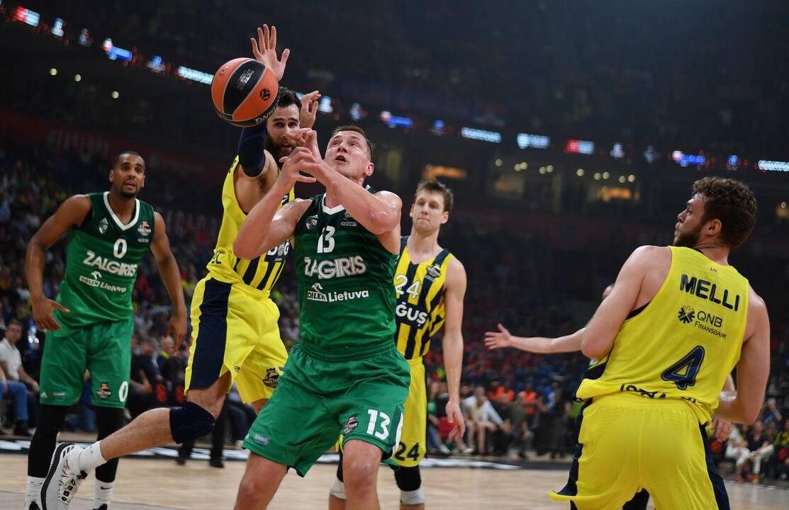 Eurolygos pusfinalis: „Žalgiris“ -  „Fenerbahce“ 67:76