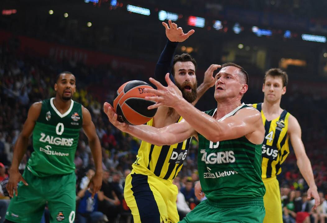 Eurolygos pusfinalis: „Žalgiris“ -  „Fenerbahce“ 67:76