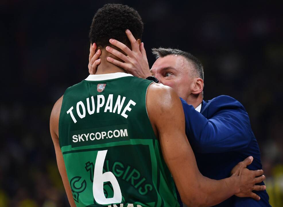 Eurolygos pusfinalis: „Žalgiris“ -  „Fenerbahce“ 67:76
