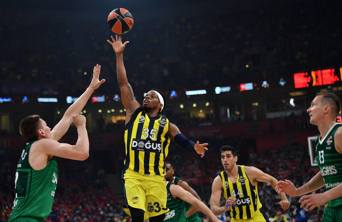 Eurolygos pusfinalis: „Žalgiris“ -  „Fenerbahce“ 67:76