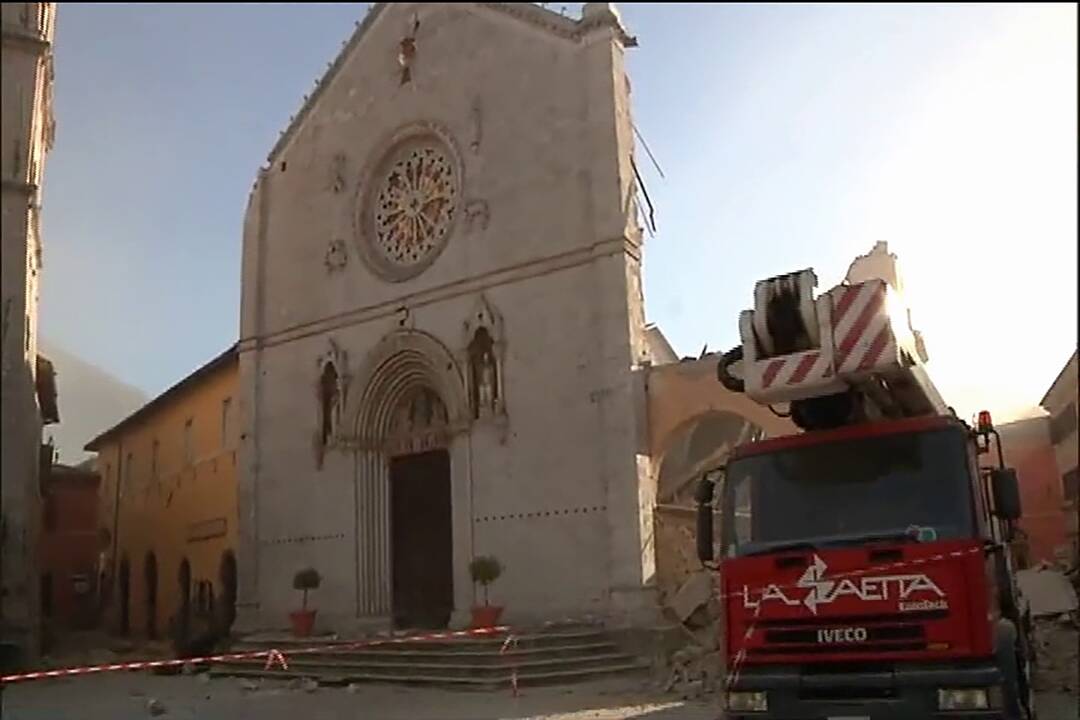 Italiją sukrėtė žemės drebėjimas