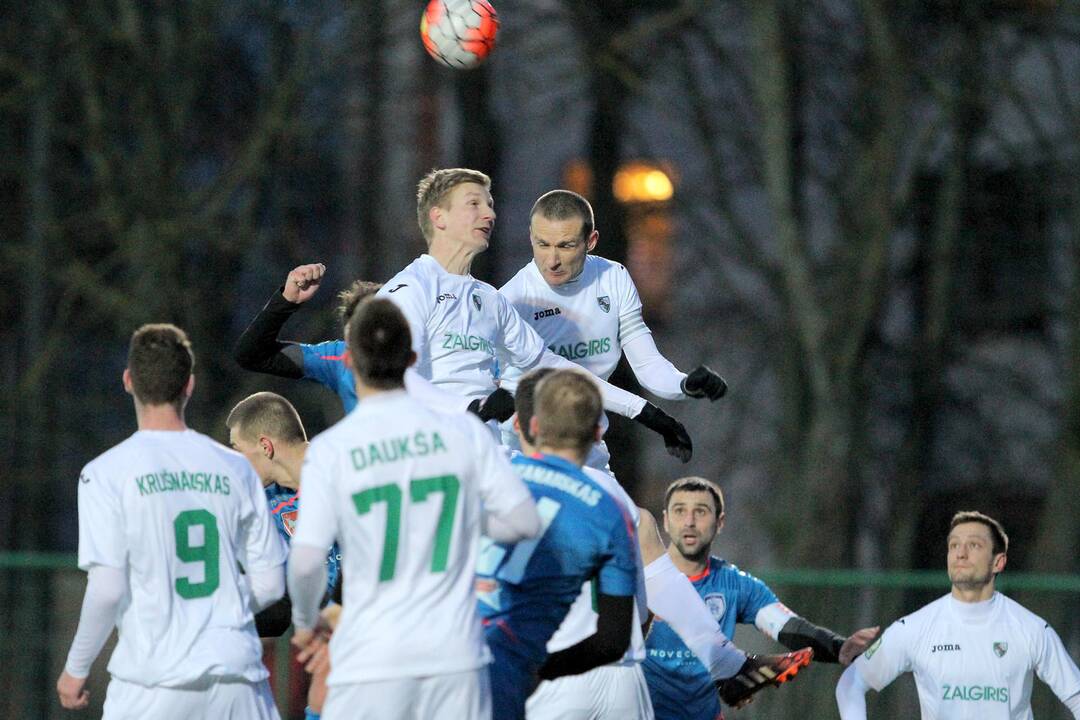 Lietuvos futbolo A lyga: „Kauno Žalgiris“– Kauno „Stumbras“ 1:2.