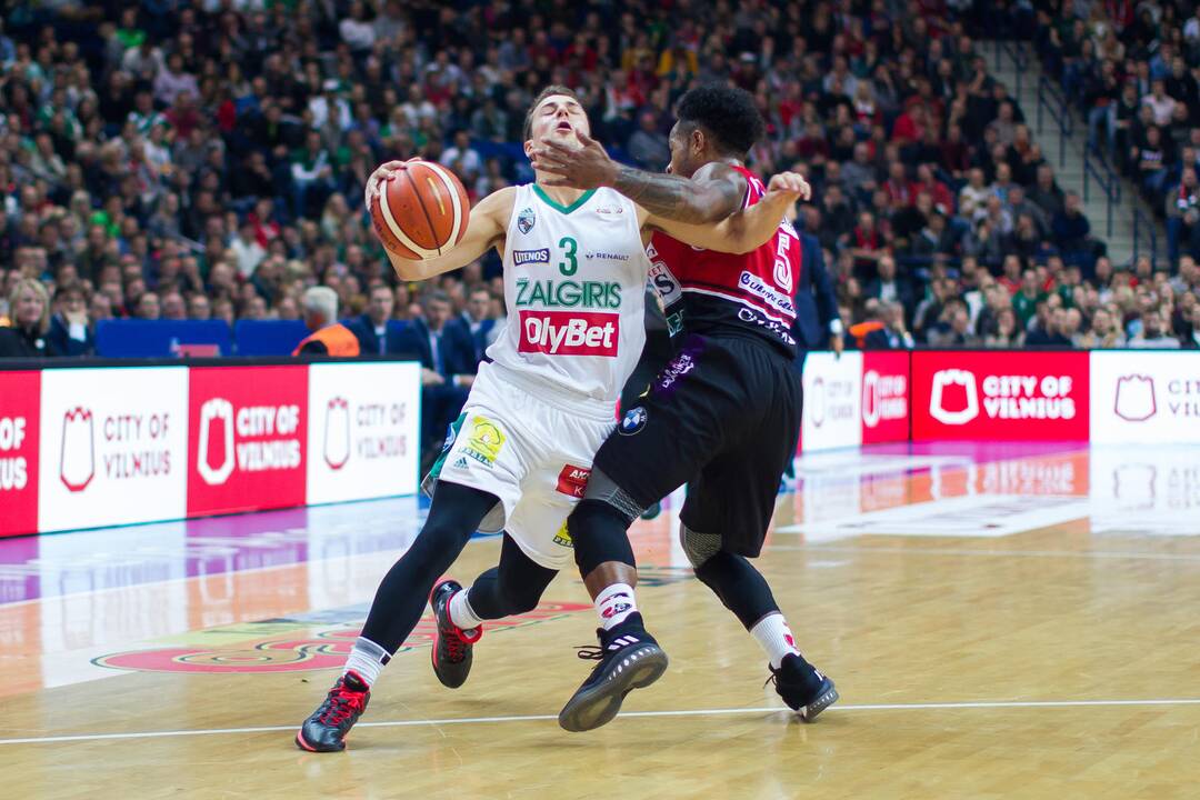 „Žalgiris“ įveikė „Lietuvos rytą“ 74:66