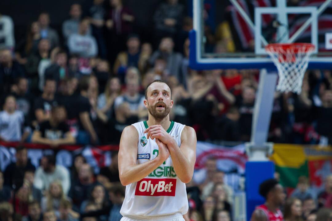 „Žalgiris“ įveikė „Lietuvos rytą“ 74:66