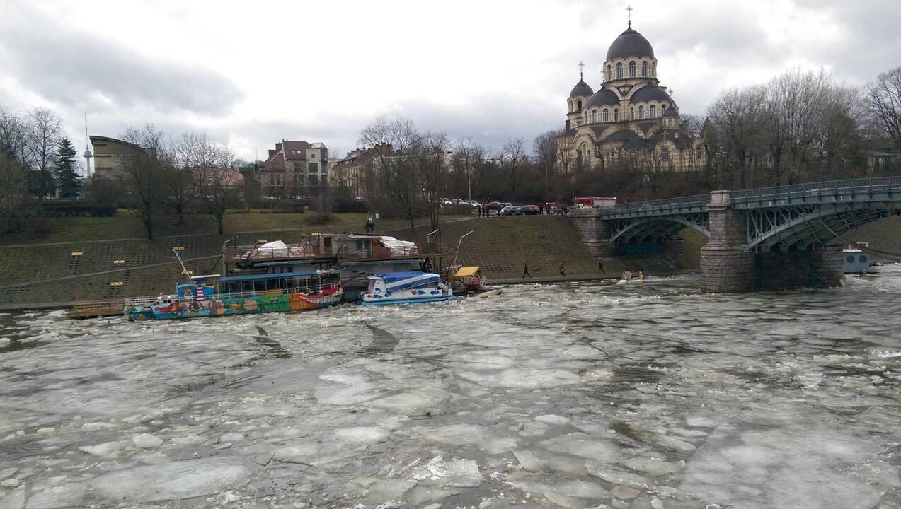 Plaukiojančio restorano gelbėjimo operacija