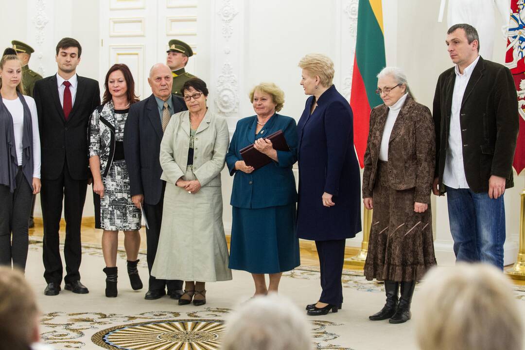 Prezidentė apdovanojo žydų gelbėtojus