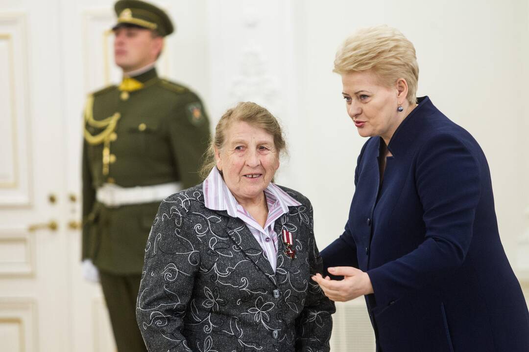 Prezidentė apdovanojo žydų gelbėtojus