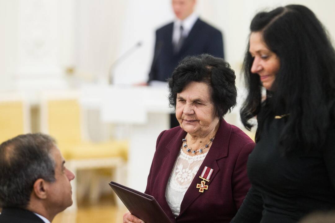 Prezidentė apdovanojo žydų gelbėtojus