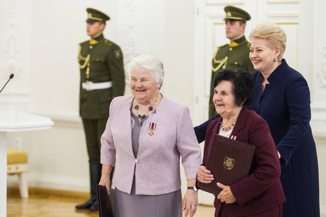 Prezidentė apdovanojo žydų gelbėtojus