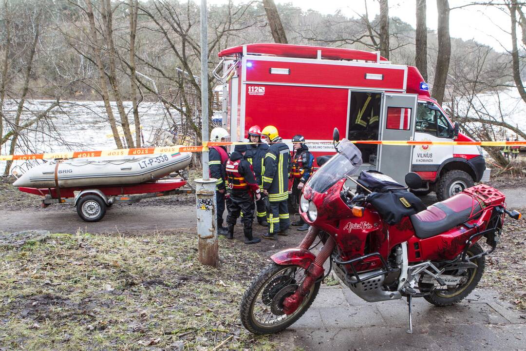 Plaukiojančio restorano gelbėjimo operacija