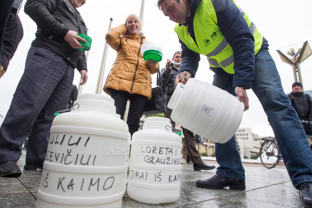 Pieno gamintojų protesto akcija