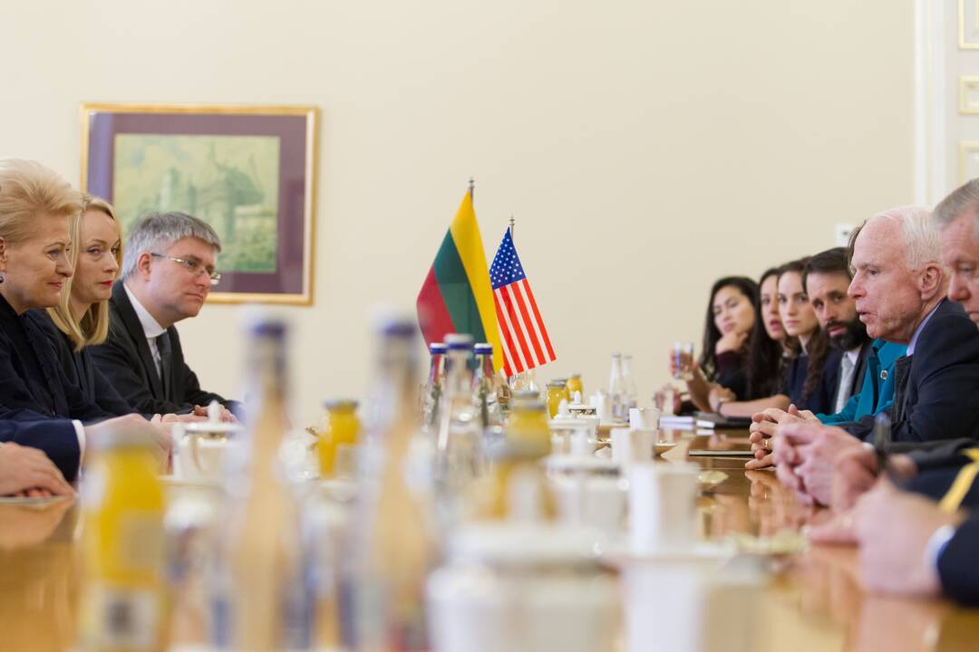 Prezidentė susitiko su JAV senatoriais