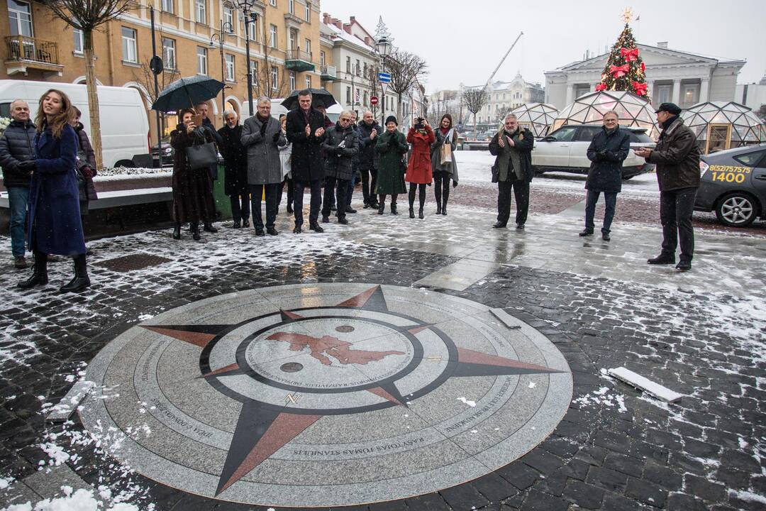 Vilniaus kompasas – Radvilos Našlaitėlio atminimui