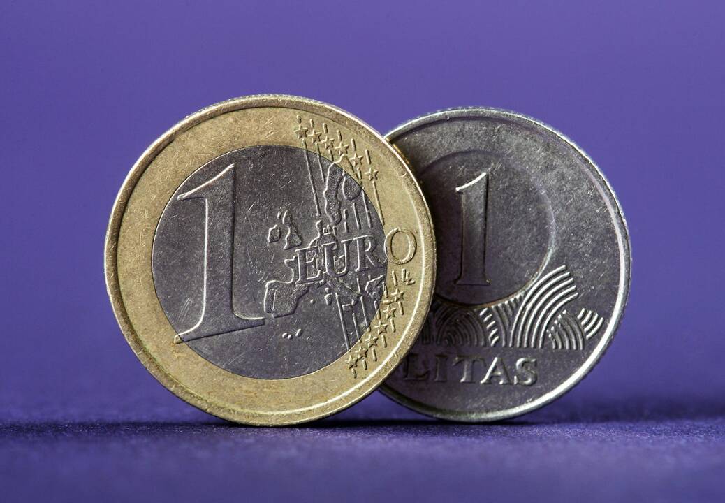 Europos Komisijos sprendimas dėl euro Lietuvoje – po savaitės