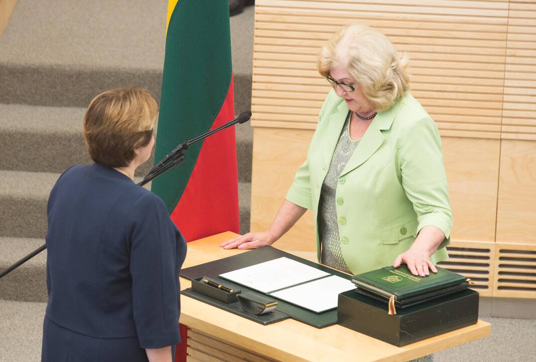Seime prisiekė naujieji ministrai