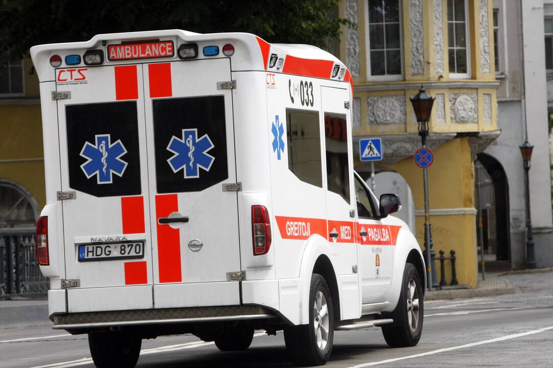 Uostamiestyje vyrui sužalota galva