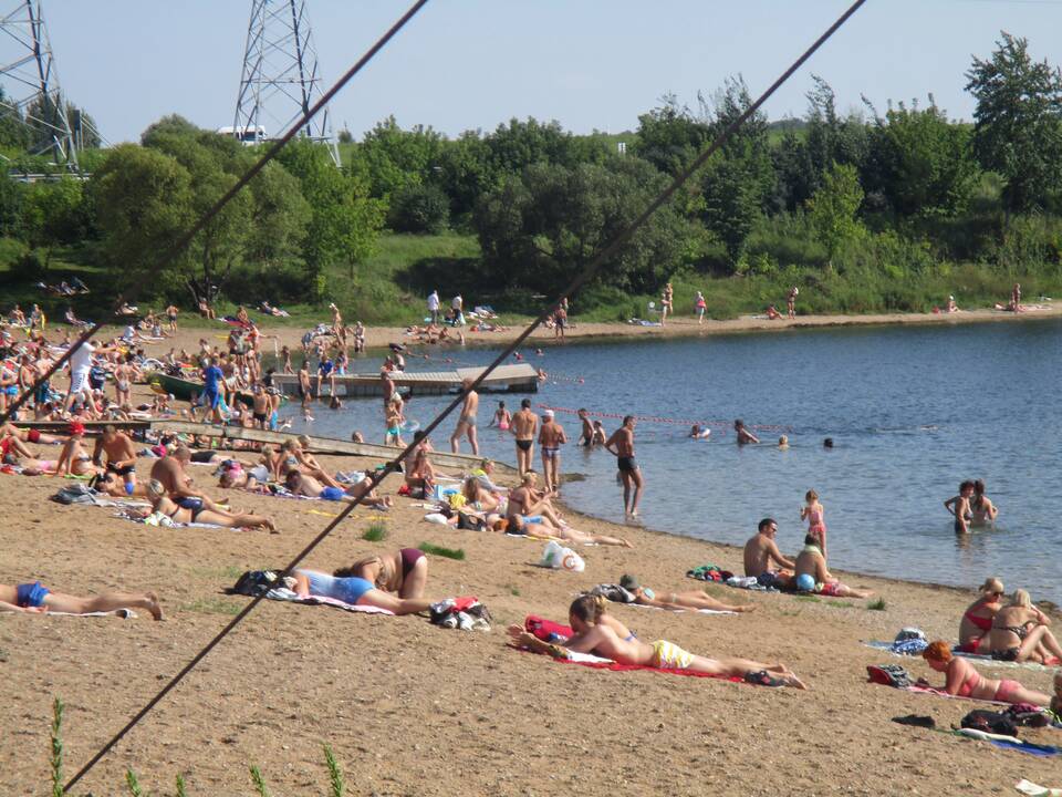 Kauniečiai nugulė paplūdimius