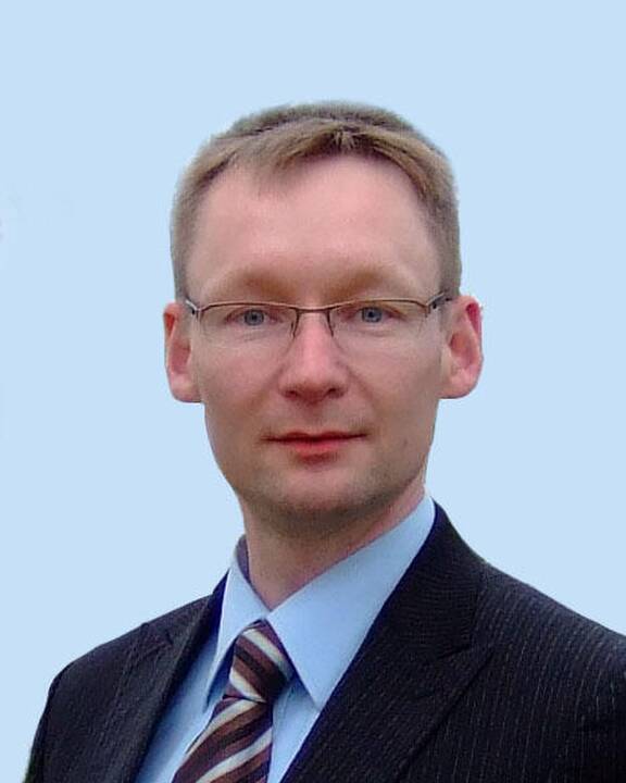 KTU vyr. inžinierius dr. V. Adomavičius