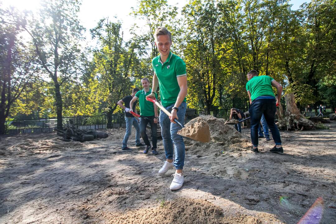 Futbolininkai sutvarkė stumbryną