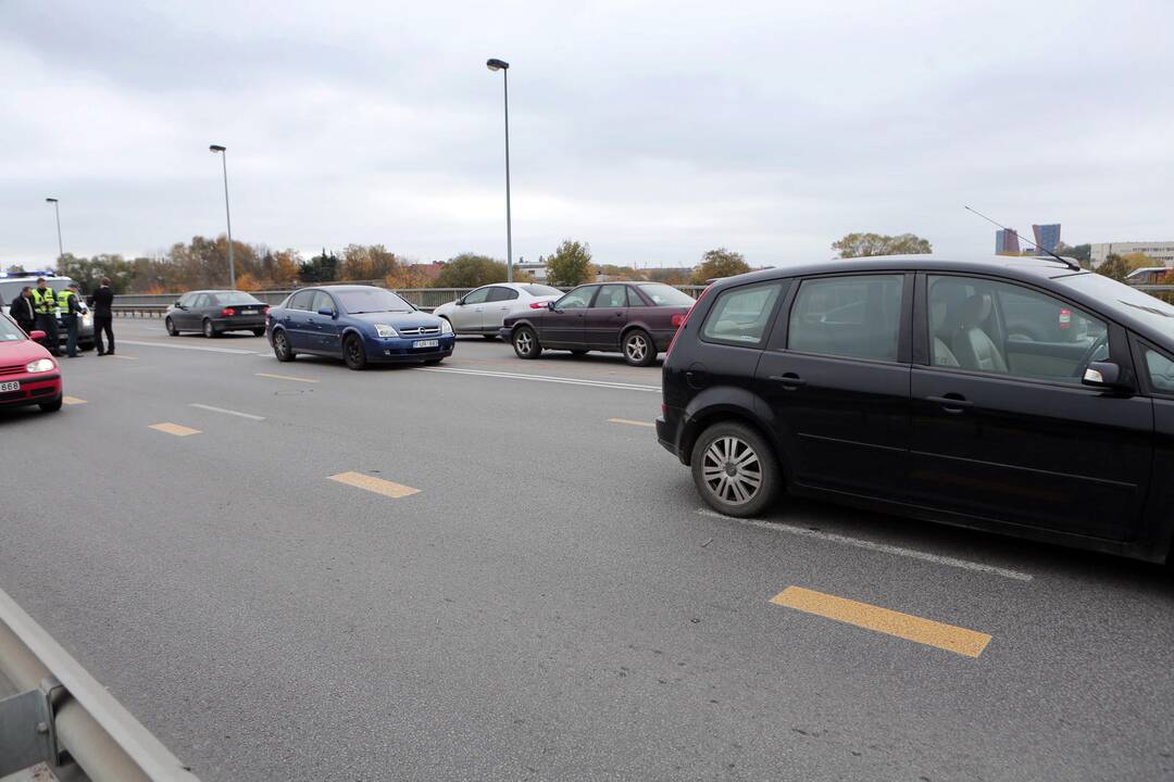 Avarija ant Mokyklos tilto
