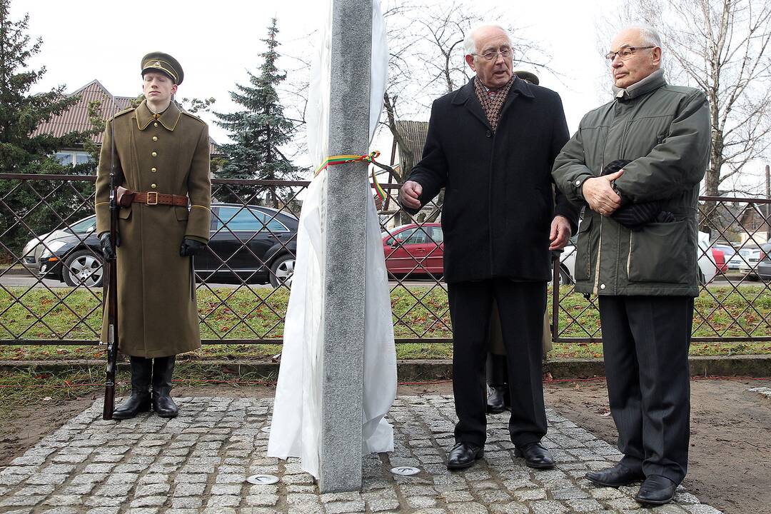 Memorialo žuvusiems karininkams atidengimas