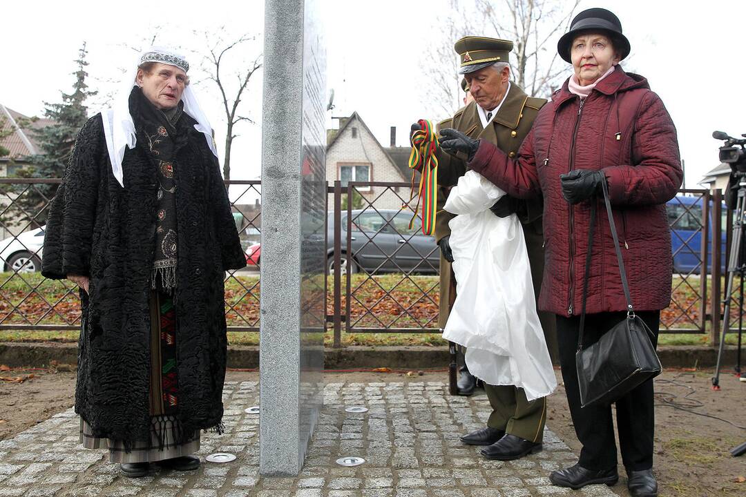 Memorialo žuvusiems karininkams atidengimas