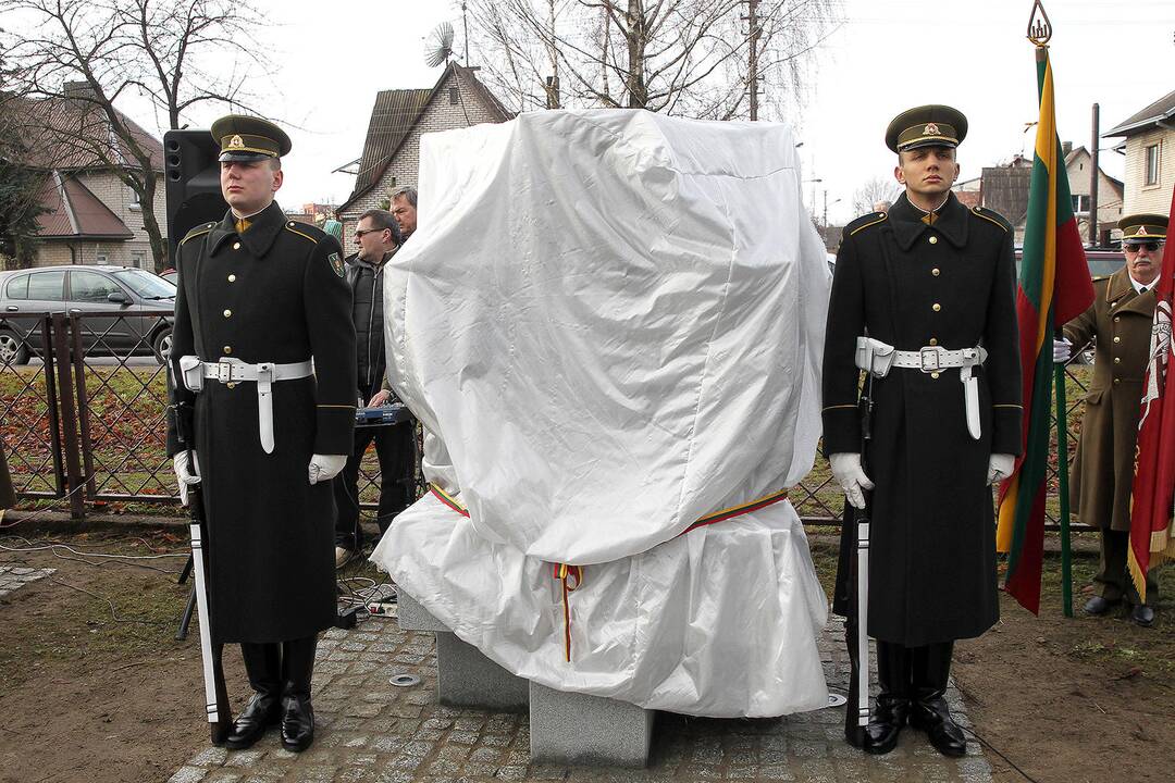 Memorialo žuvusiems karininkams atidengimas
