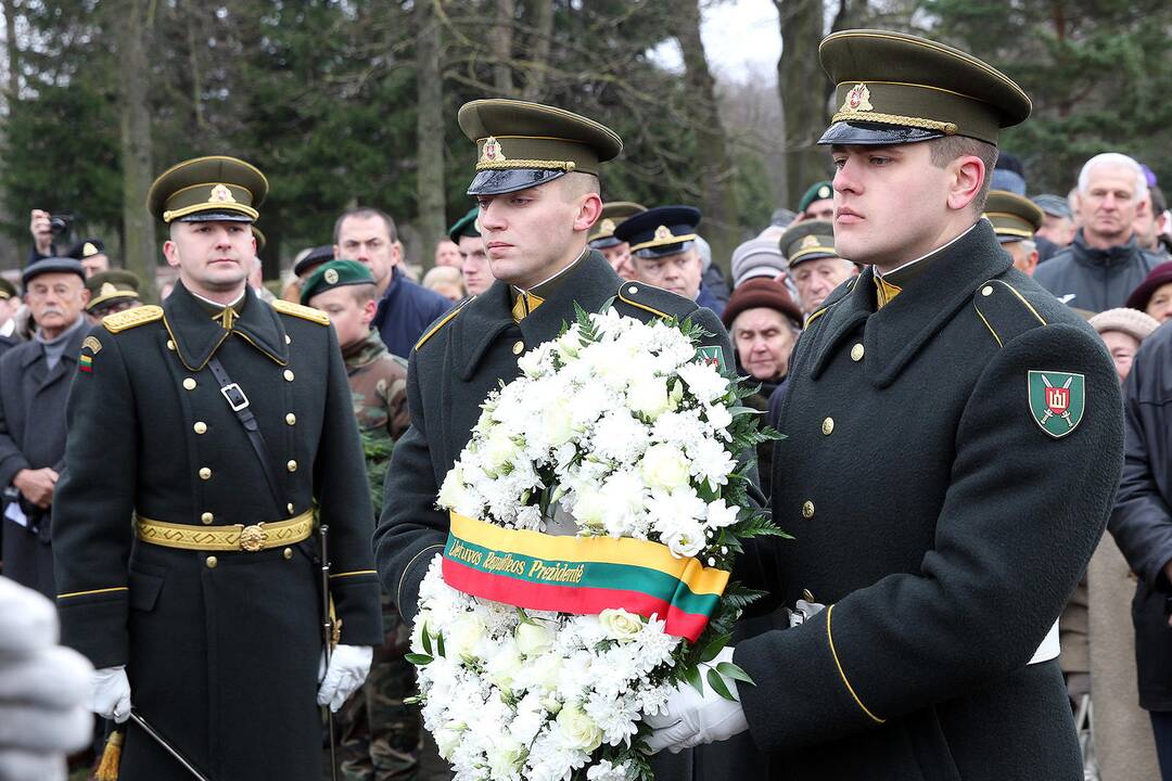 Memorialo žuvusiems karininkams atidengimas