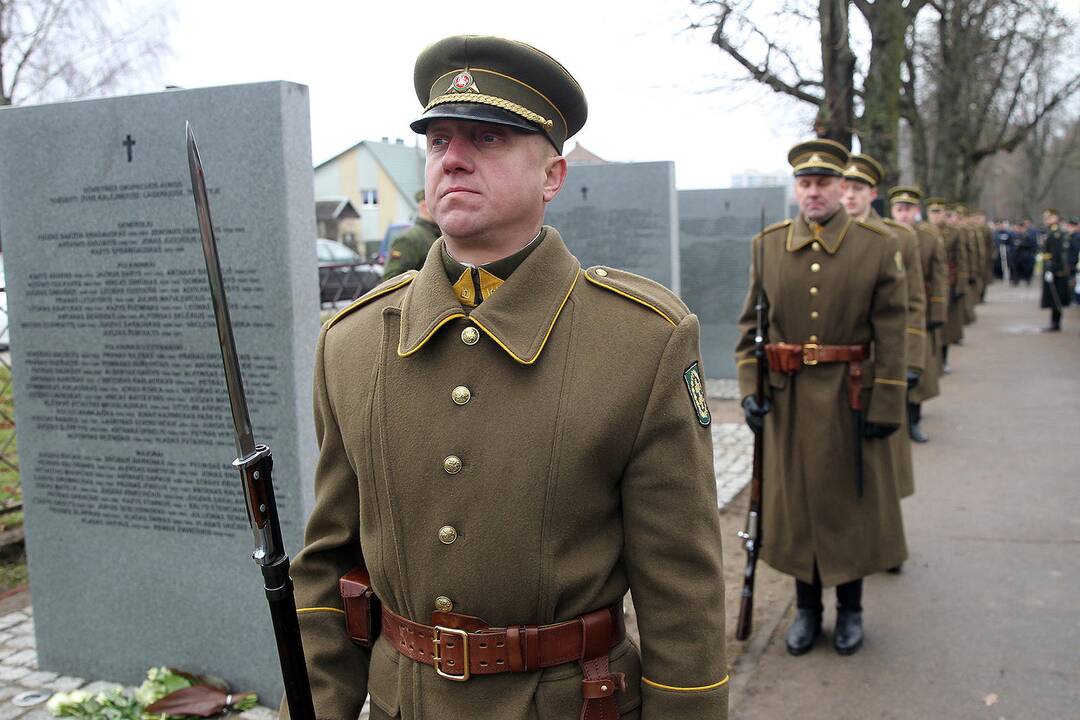 Memorialo žuvusiems karininkams atidengimas