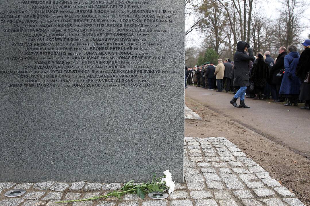 Memorialo žuvusiems karininkams atidengimas