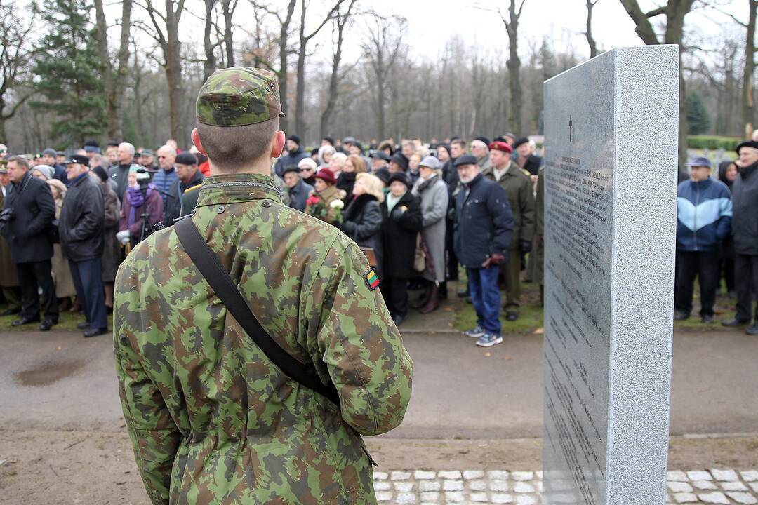 Memorialo žuvusiems karininkams atidengimas