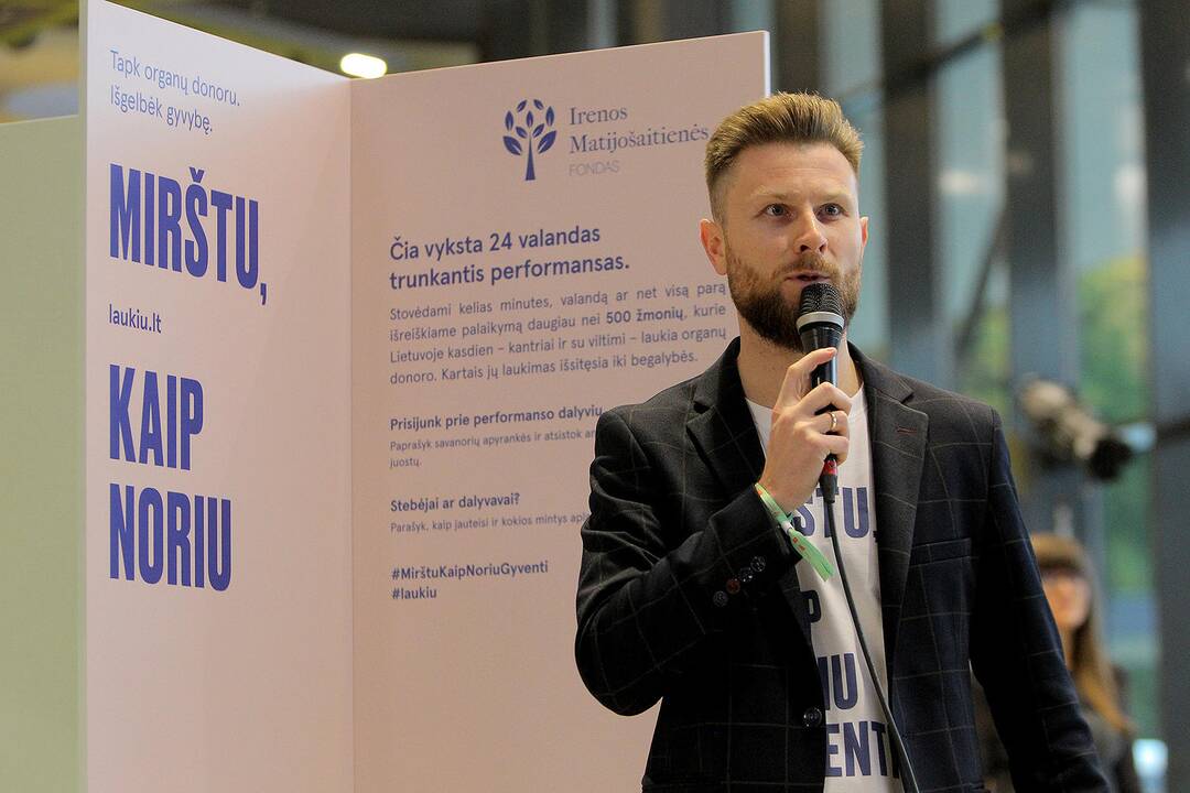 Performansas „Mirštu, kaip noriu gyventi“