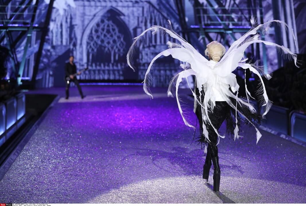 „Victoria's Secret“ šou Paryžiuje