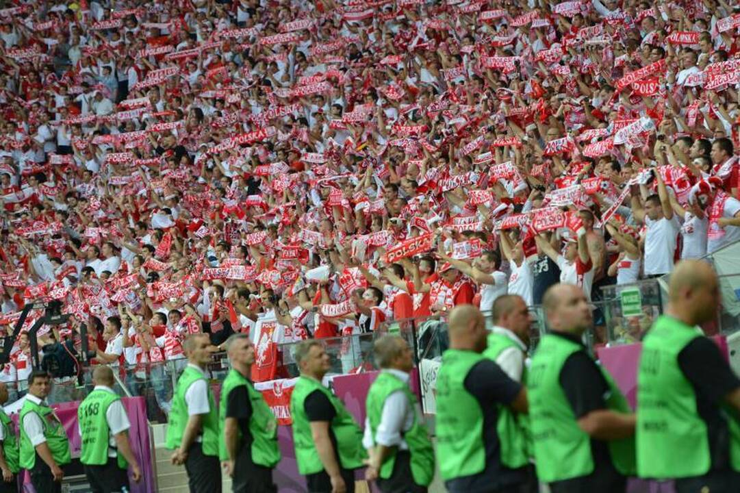 Euro 2012: Rusijos ir Lenkijos vienuolikės sužaidė lygiosiomis