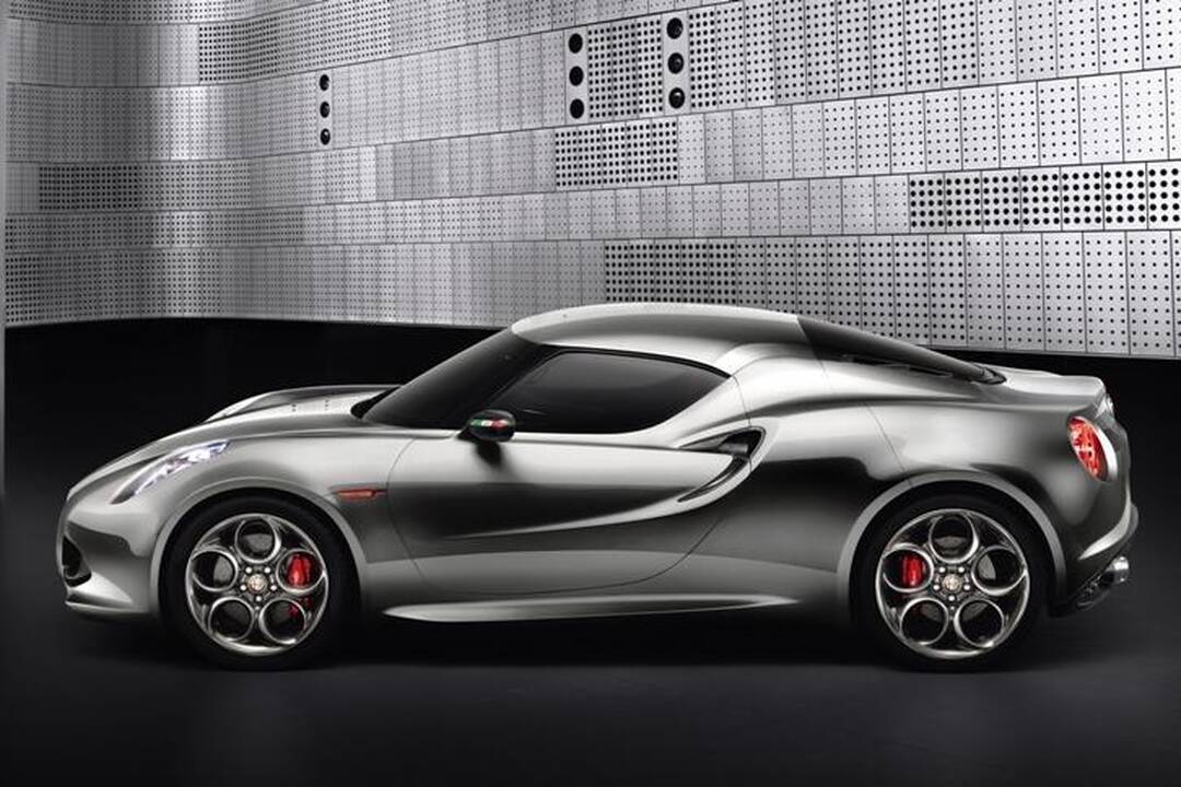 Frankfurte „Alfa Romeo“ stebins technologinėmis naujovėmis